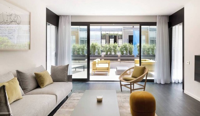 DANDELION - Spacious Barcelona Apartment with Spectacular Terrace