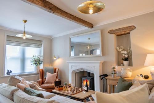 Danes Cottage - Luxury Peak District Retreat
