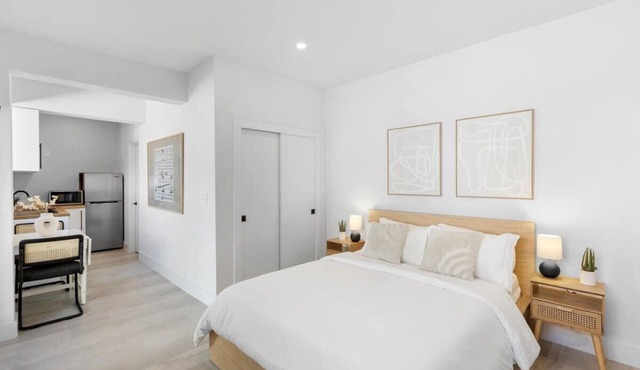 Dania Private Studio | Minutes to Dania Beach