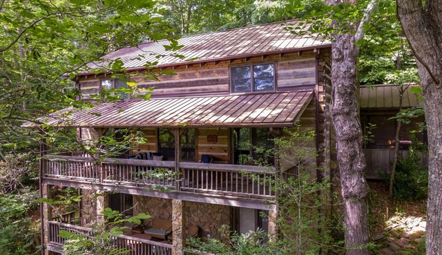 Daniel Boone Lodge- Hot Tub-Pet Friendly-Pool Table-Nearby New River