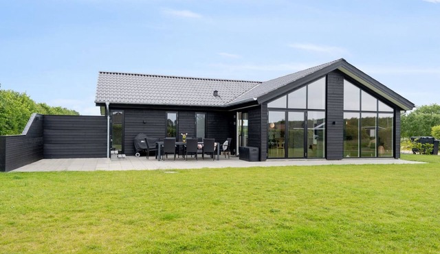 "Danika" - 650m from the sea by Interhome