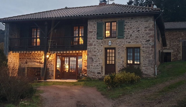 Dans Ancienne Ferme Restaurée - Chambre Avec Petit Salon et SdB Internet:wifi