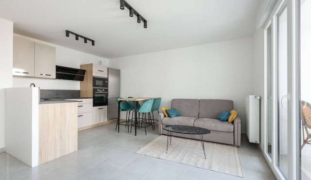 Dans le Pré by Plaza