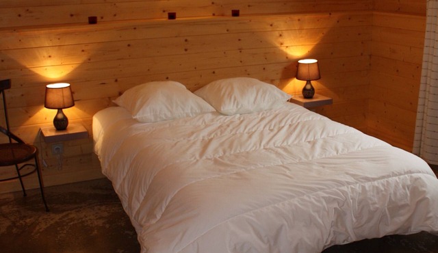 Dans un Parc A Daims à 15 min des Pistes de ski et à10 min du lac de Vouglans