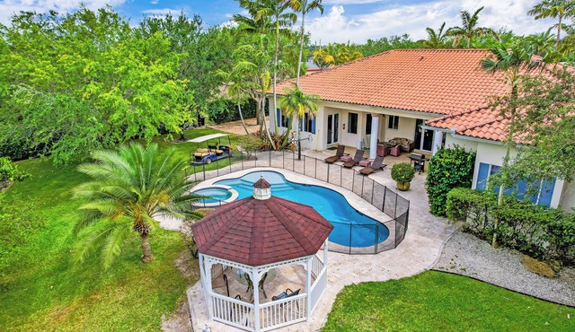 Danselis Farm House