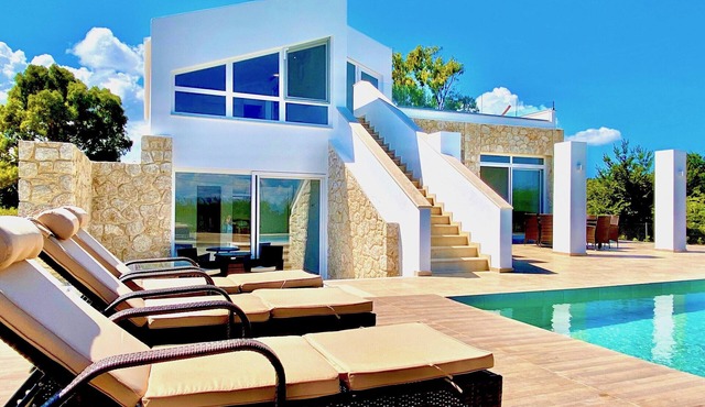 Danune Luxury Beachfront Villa with private pool