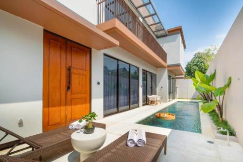 Danura Elegant 4 BR Private Pool Villa