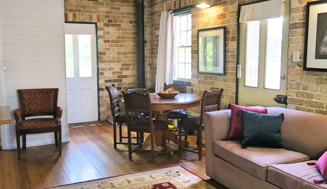 Daphne cottage - Heritage two storey 2 bedroom cottage in Historical Berrima