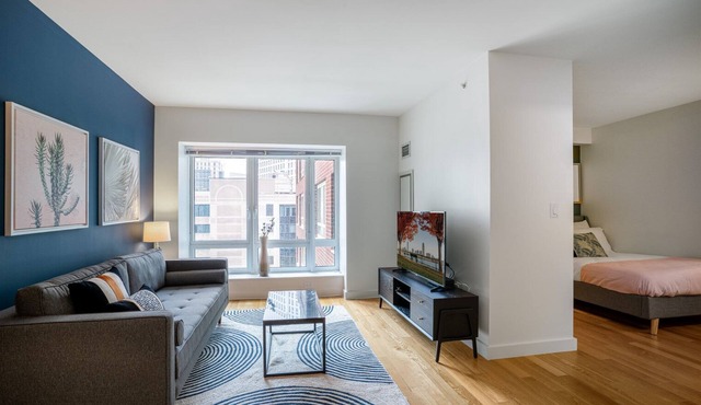 Dapper Back Bay 1BR w/W/D, Gym, Doorman, near T Station, by Blueground