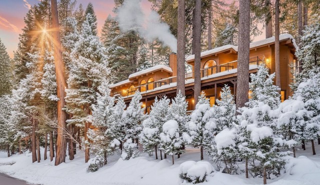 Dardanelle Retreat - 4,200 sqft, Pets okay, Pool Table, Games - Swim, Hike, Ski