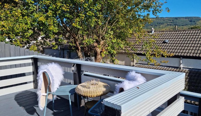 Dare Valley Cottage Ex miners cottage Near Zip World Pen y fan Waterfalls