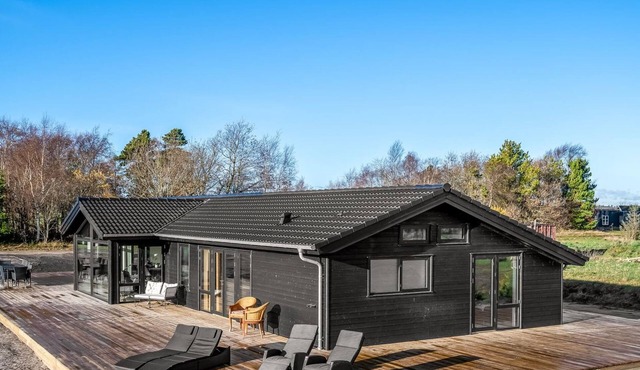 "Daren" - 700m from the sea by Interhome