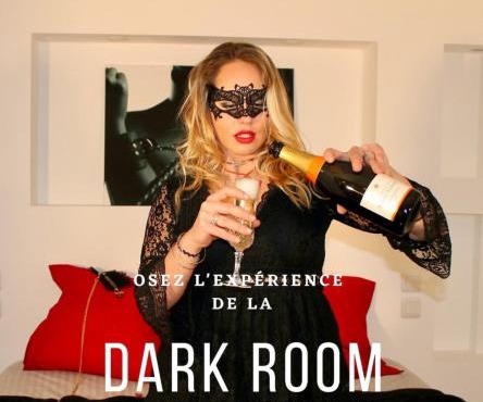 Dark Room Perpignan aux 50 nuances Jacuzzi Privé