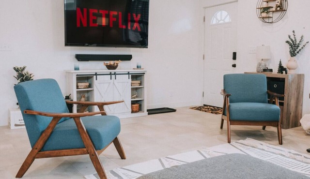 Dark Sky Chalet - Pet-Friendly