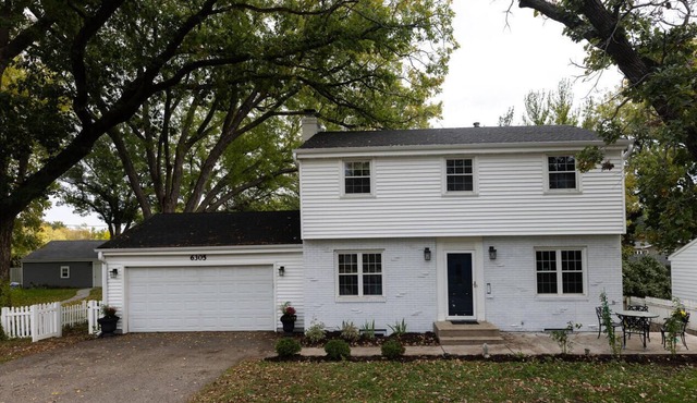 Darling cozy house for rental over the holidays!