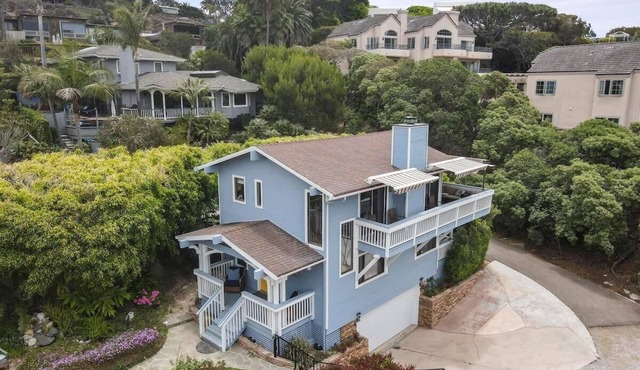 Darling Del Mar Beach Cottage with Ocean Views!