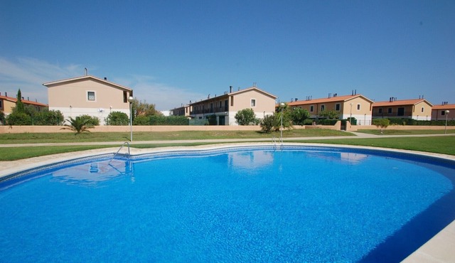 Daró 3D 37 - A/C, pool and 150m from the beach