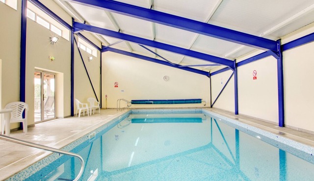 Dart Cottage - Three Bedroom House, Sleeps 6