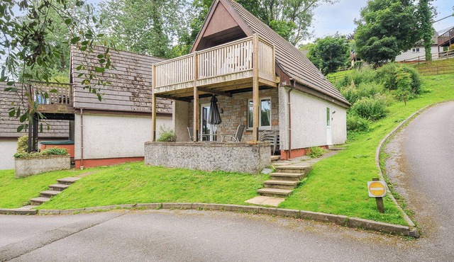 DART LODGE, pet friendly, character holiday cottage in Callington