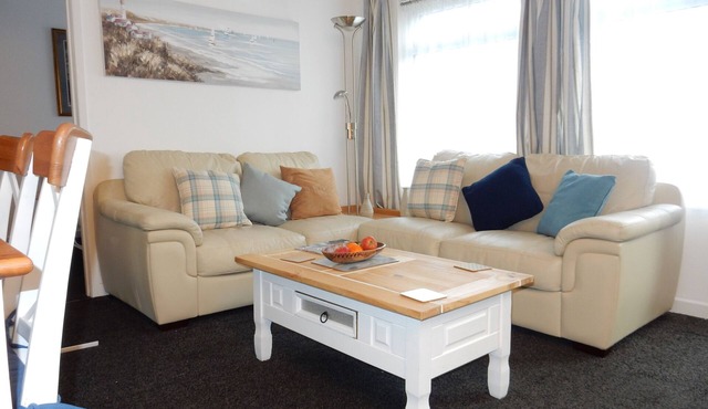 Dartmouth Chalet Holidays-Happy Days,Devonly Days