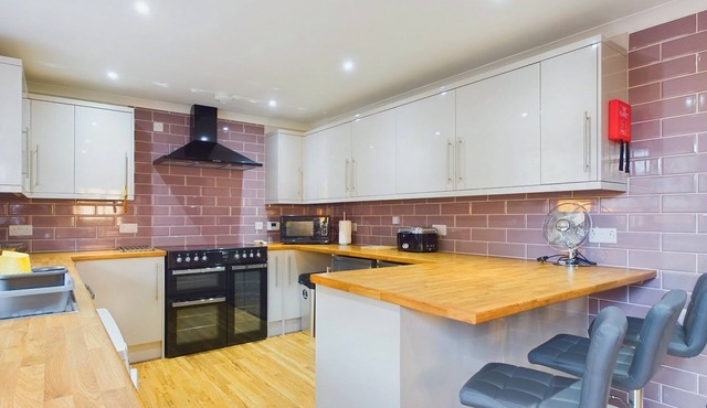 Dartmouth House - Bayside