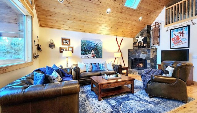 Das Bar Haus - Walk to Beach & Close to Ski Resort