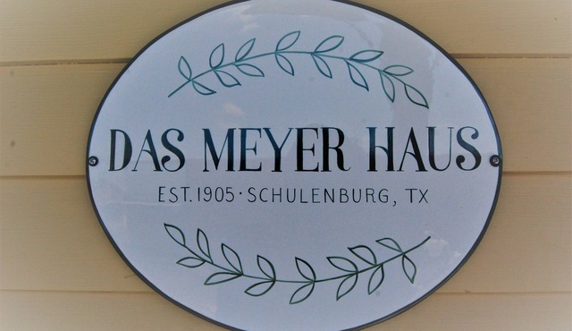 Das Meyer Haus - Luxe Victorian Gem