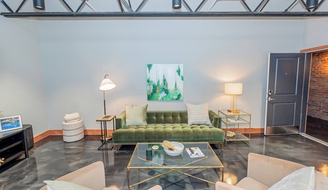 Date Night Redefined! Boutique Hotel *Must See*