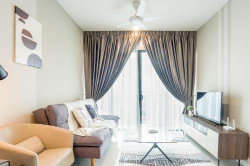 Datum Jelatek Residence by Airhost