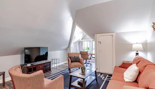 Dauphin District Darling-4 Apartments-FullBuilding