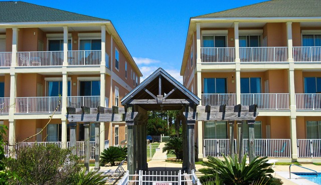 Dauphin Island Beach Club 101 Ground floor walk right out to Pools and Beach!