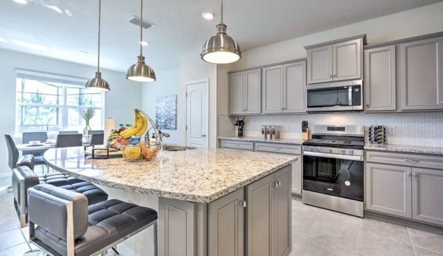 Davenport/Orlando Vacation House, Game Room, Water Park Access, Heated Pool.