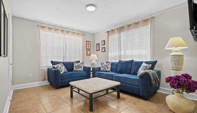 Davis Islands 1 Bedroom Grecian Island