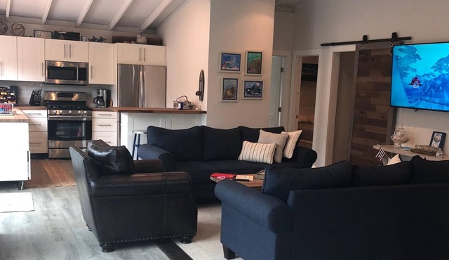 Davis Park, Fire Island. Bay/sunset views. Updated 4 bed/2 bath house w A/C.