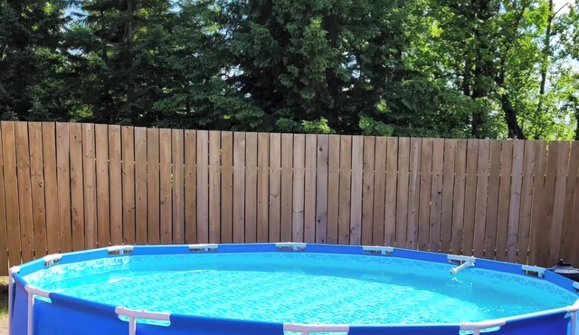Dawson's Cabin is your private country getaway with seasonal pool and hottub.