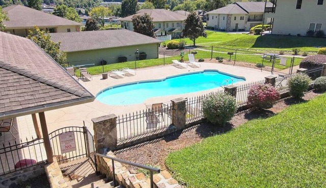 Day Dreamer by Chatuge Home Concierge Lake & Mountain Views Condo W/Pool