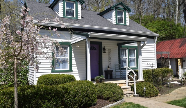 Day's End Cottage: Peaceful, Charming & Clean. No cleaning fee!