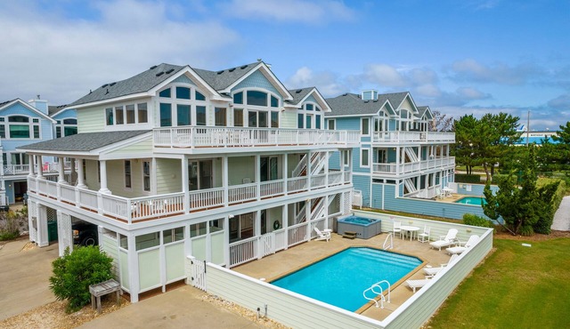 Daydream Believer: Private Pool | Cabana Service