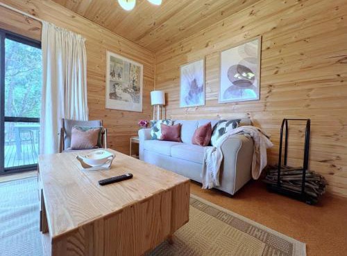 Daylesford Unique Stylish 1B1B cottage