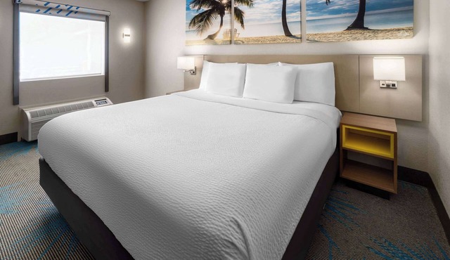 Days Inn by Wyndham Acworth