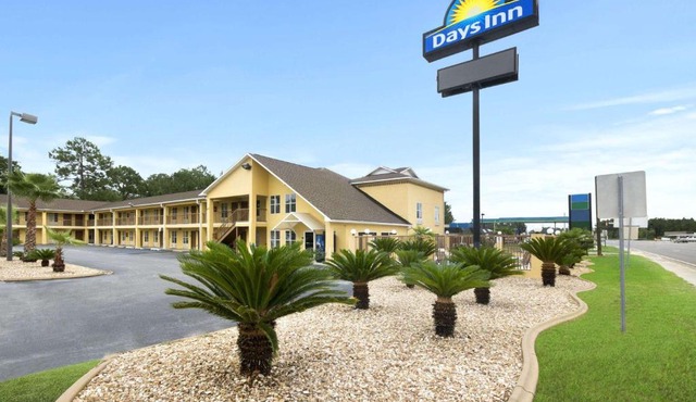 Days Inn by Wyndham Alma