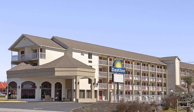 Days Inn by Wyndham Apple Valley Pigeon Forge/Sevierville