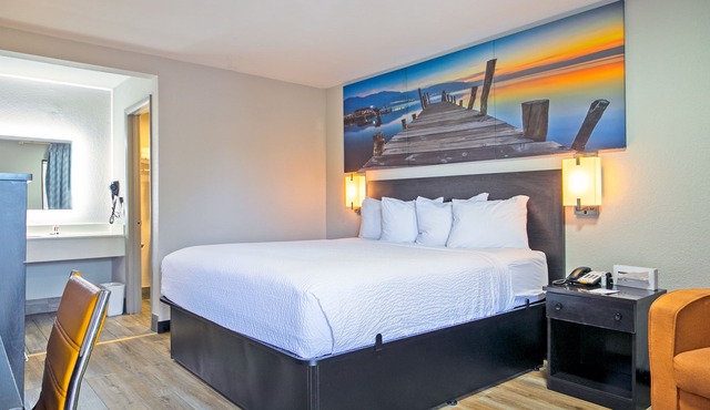 Days Inn by Wyndham Augusta/Fort Eisenhower