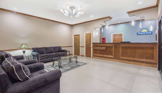 Days Inn by Wyndham Baytown East