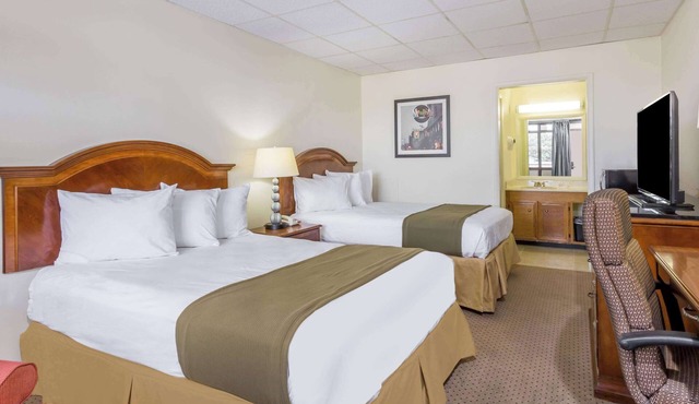 Days Inn by Wyndham Bedford