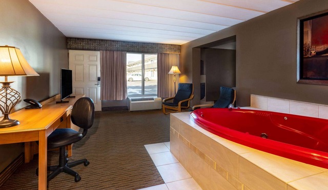 Days Inn by Wyndham Birch Run