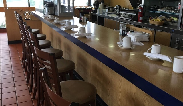 Days Inn by Wyndham Bradenton - Near the Gulf