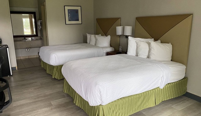 Days Inn by Wyndham Brunswick/St. Simons Area