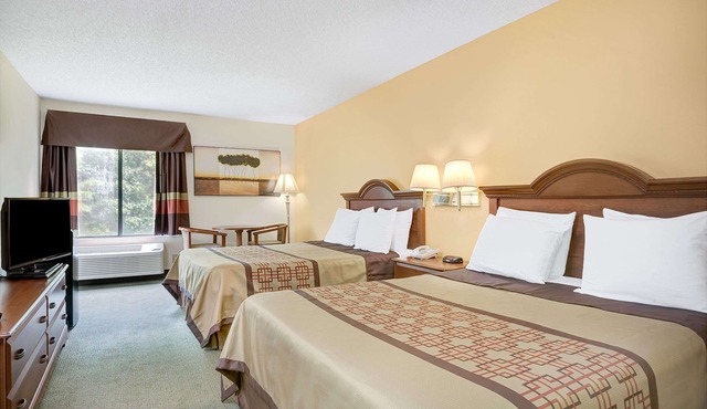 Days Inn by Wyndham Burlington East