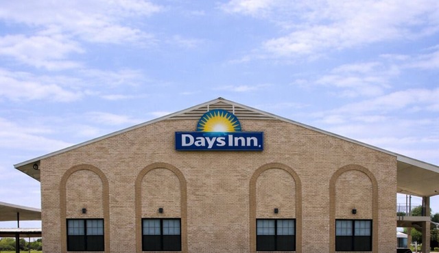 Days Inn by Wyndham Canton